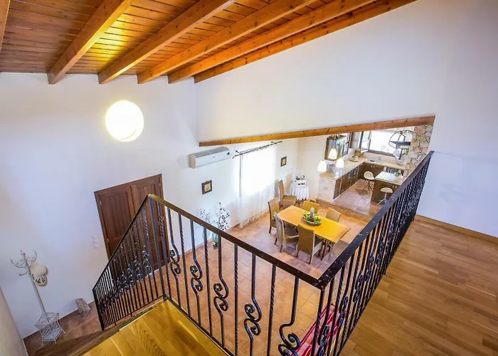 Вилла Sunny Countryside - With Private Pool *