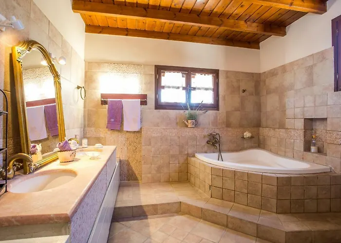 Sunny Countryside - With Private Pool Фалираки