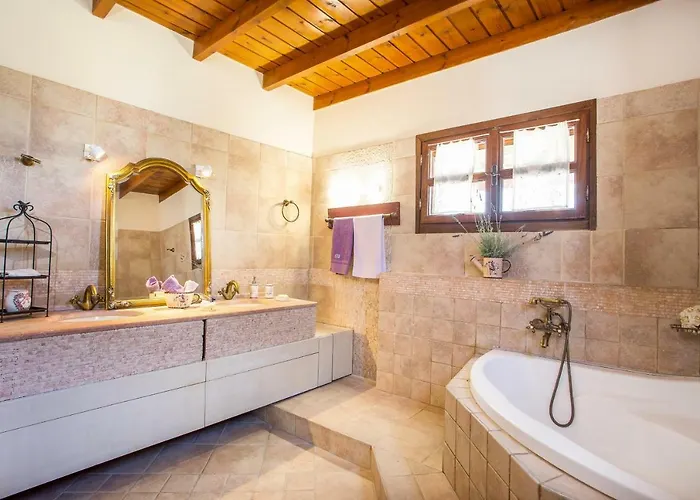 Sunny Countryside - With Private Pool Фалираки