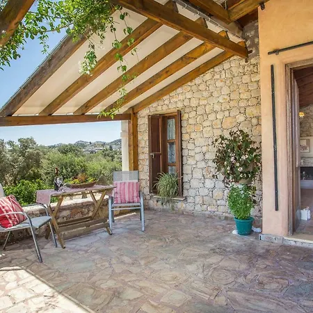 Sunny Countryside - With Private Pool *