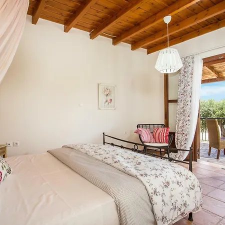 Sunny Countryside - With Private Pool *