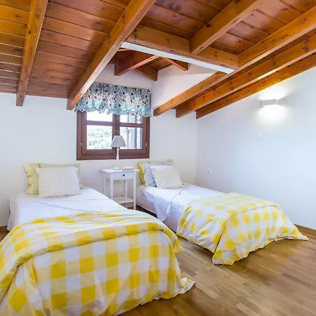 Sunny Countryside - With Private Pool *