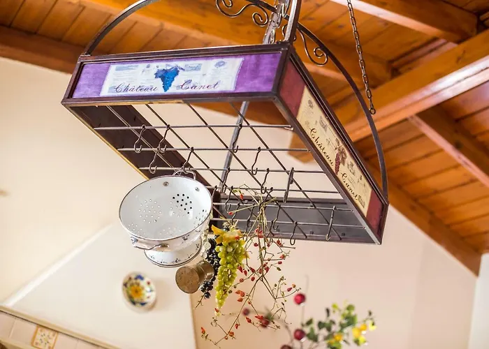 Sunny Countryside - With Private Pool