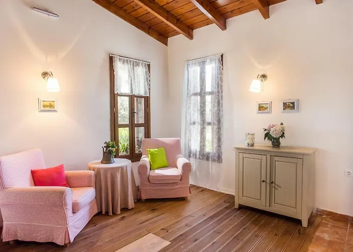 Villa Sunny Countryside - With Private Pool